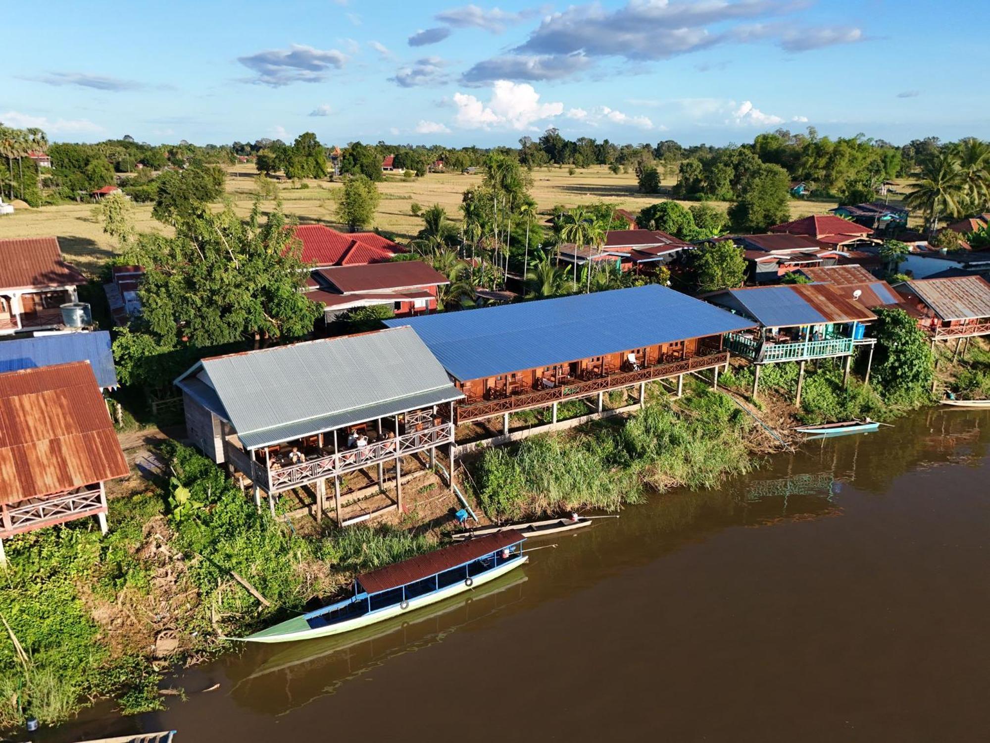 Dondet Vixay Sunset And River View ดอนเดด ภายนอก รูปภาพ